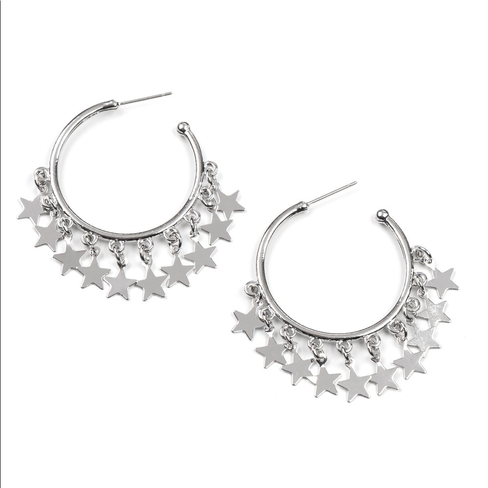 Super cute earrings to wear for July 4th!